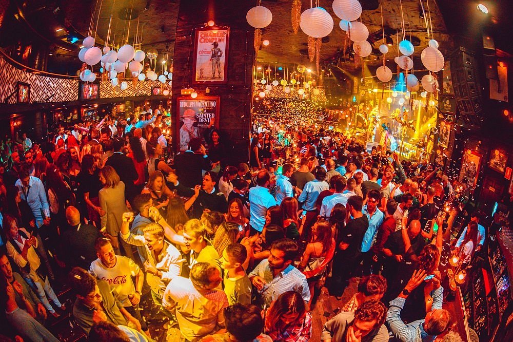 Mae West Granada despedida reservado VIP